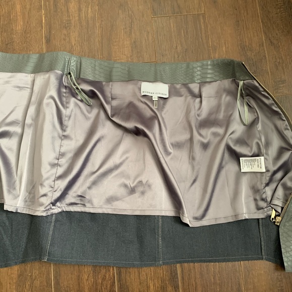 Modern Citizen Vegan Leather Skirt - Picture 4 of 4